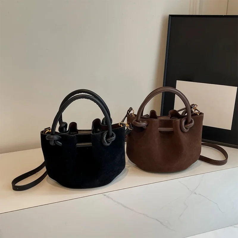 Elegant PU Leather Bucket Handbag Women's Versatile Shoulder Sling Purse with Multiple Compartments - Image 2
